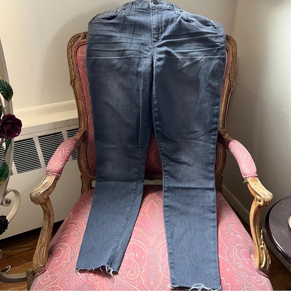 Joe's Grey Denim Jeans - Marta. W28 cut ankle - Picture 6 of 7